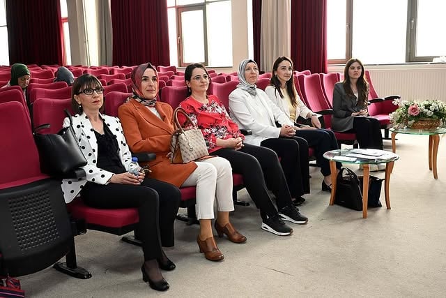 Afyon Kocatepe Üniversitesi'nde Kadın ve Cinsel Sağlık Paneli Düzenlendi