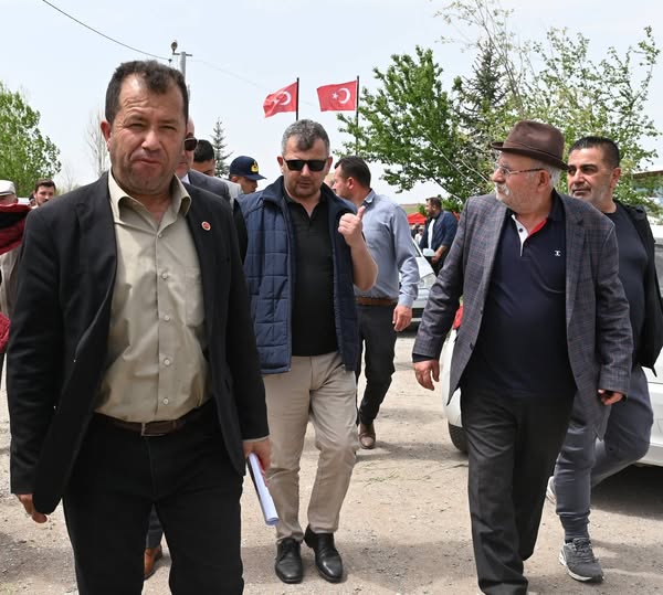 Emirdağ'da Dualar Göklere Ulaştı: Yağmur ve Şükür Duası