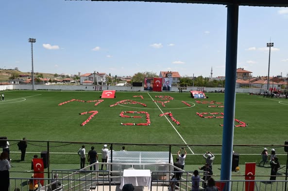 Emirdağ'da 19 Mayıs Coşkusu: Başkan Koyuncu Öğrencileri Ödüllendirdi