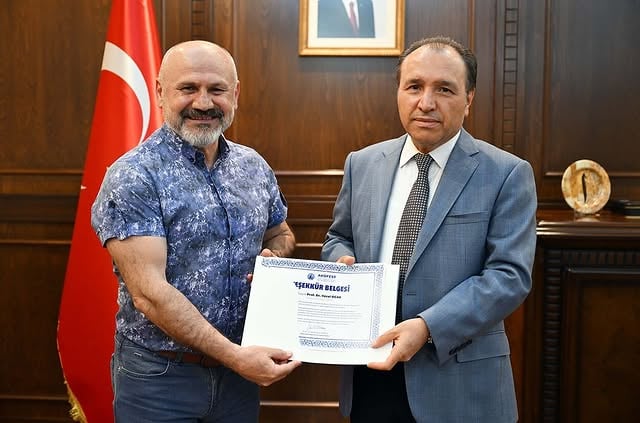 Rektör Karakaş'tan AKÜFEST'25'e Katkı Sunan Yöneticilere Teşekkür