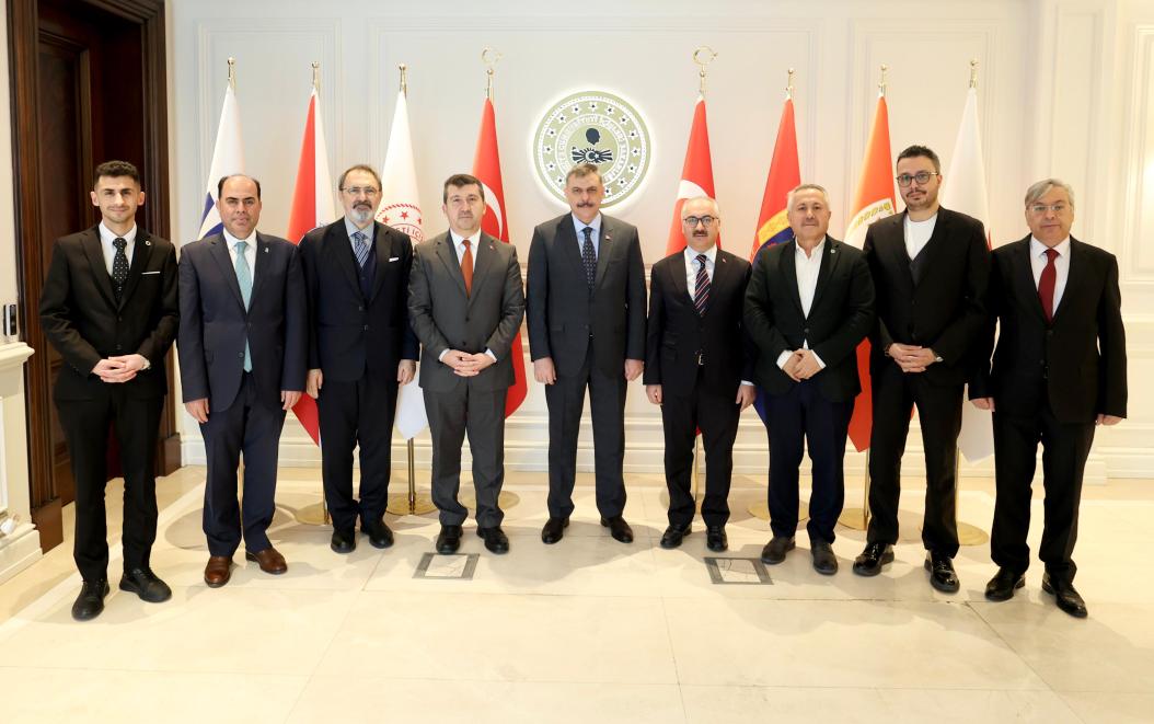 Rektörden Bakan'a Ziyaret