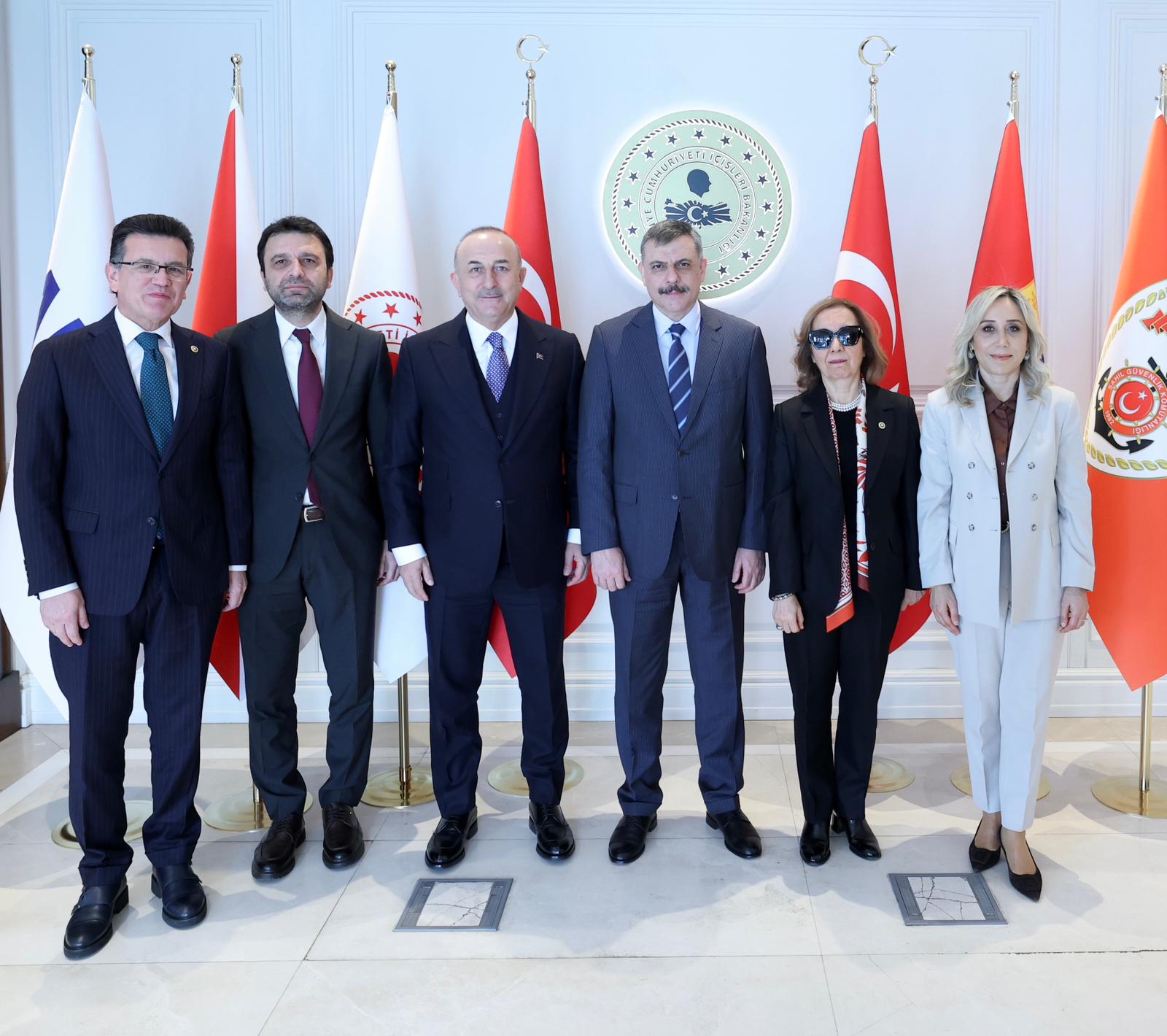 Çavuşoğlu'ndan İçişleri Bakanına Ziyaret