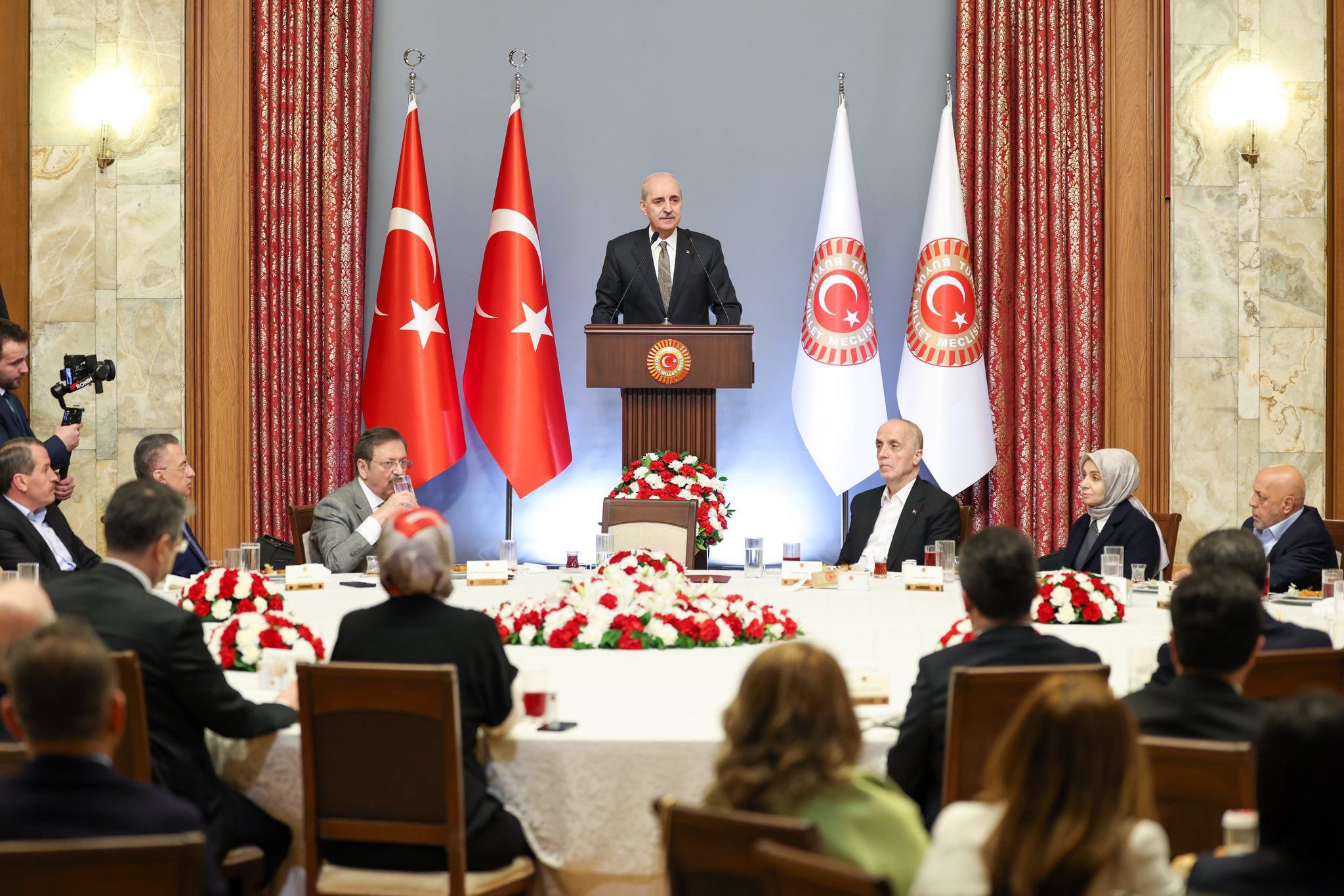 Vali Şahin İftar Programına Katıldı