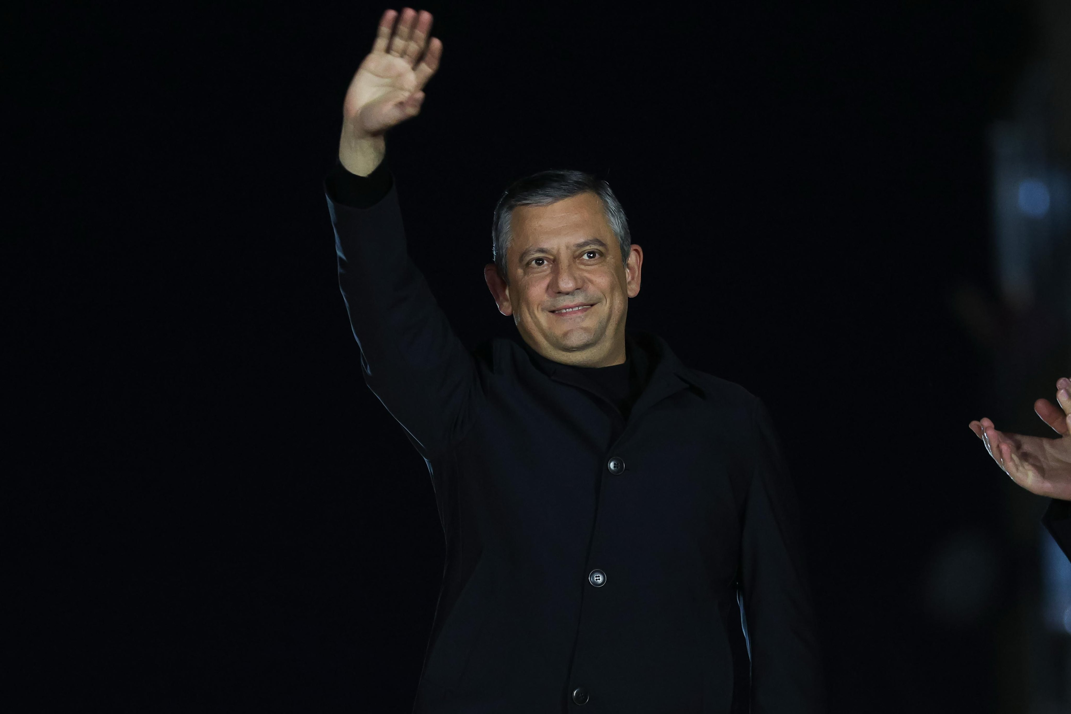 Meydanlarda Güçlü Destek