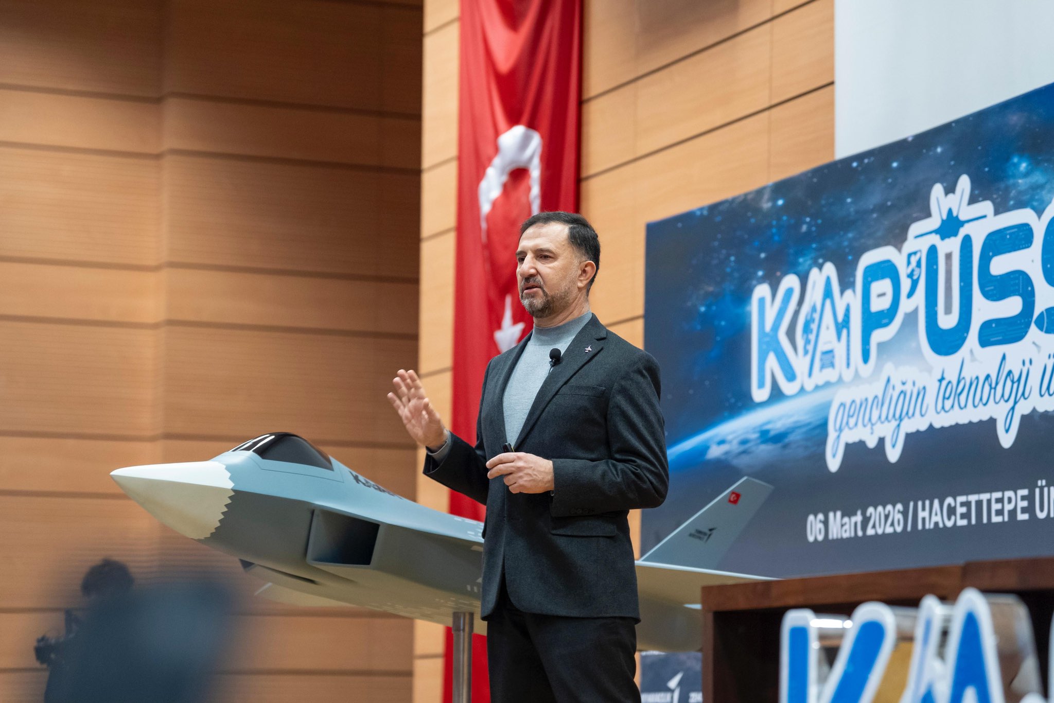 Hacettepe'de Gençlerle Teknoloji Sohbeti