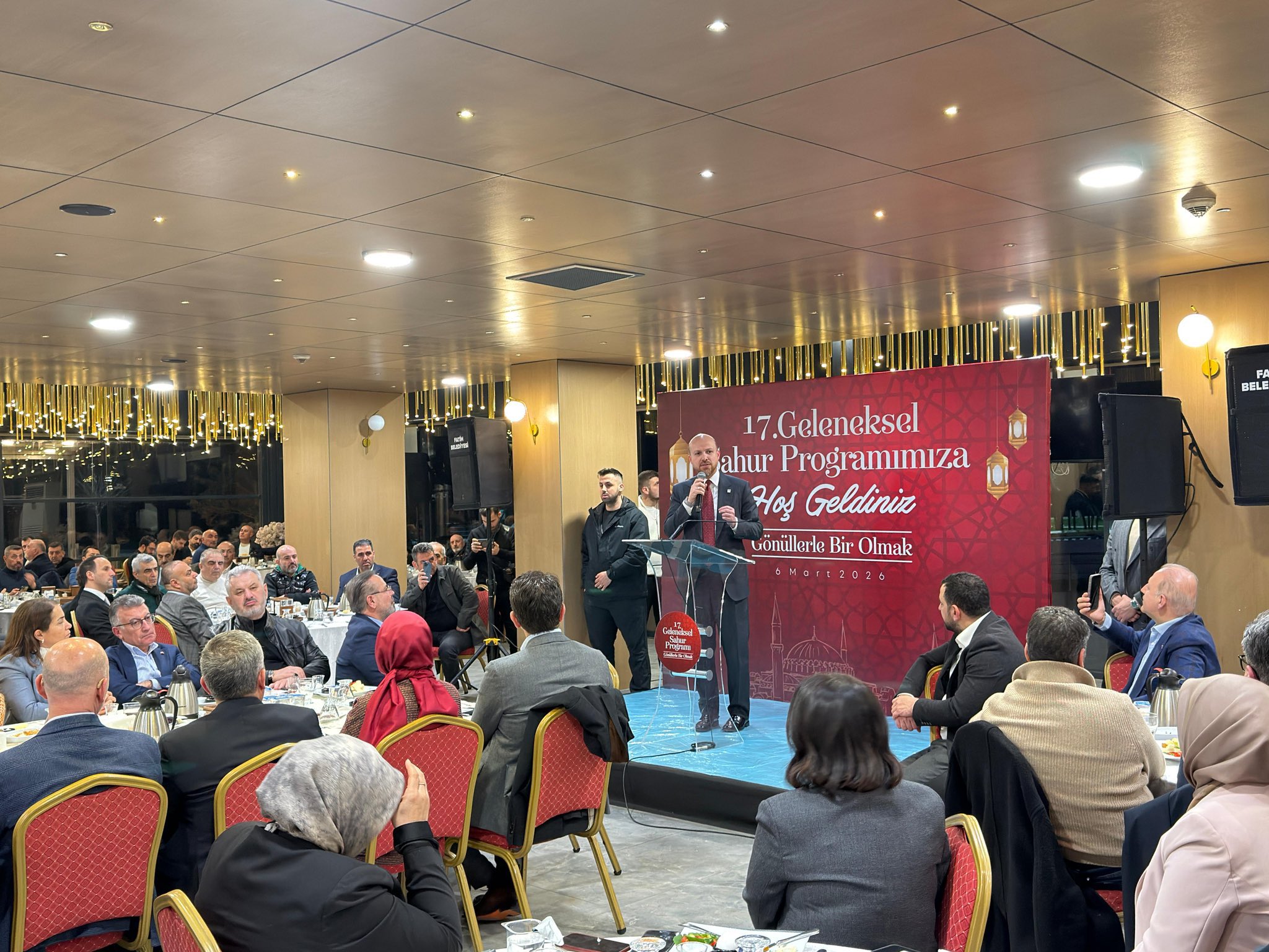 Sahur Programında Bir Araya Gelindi