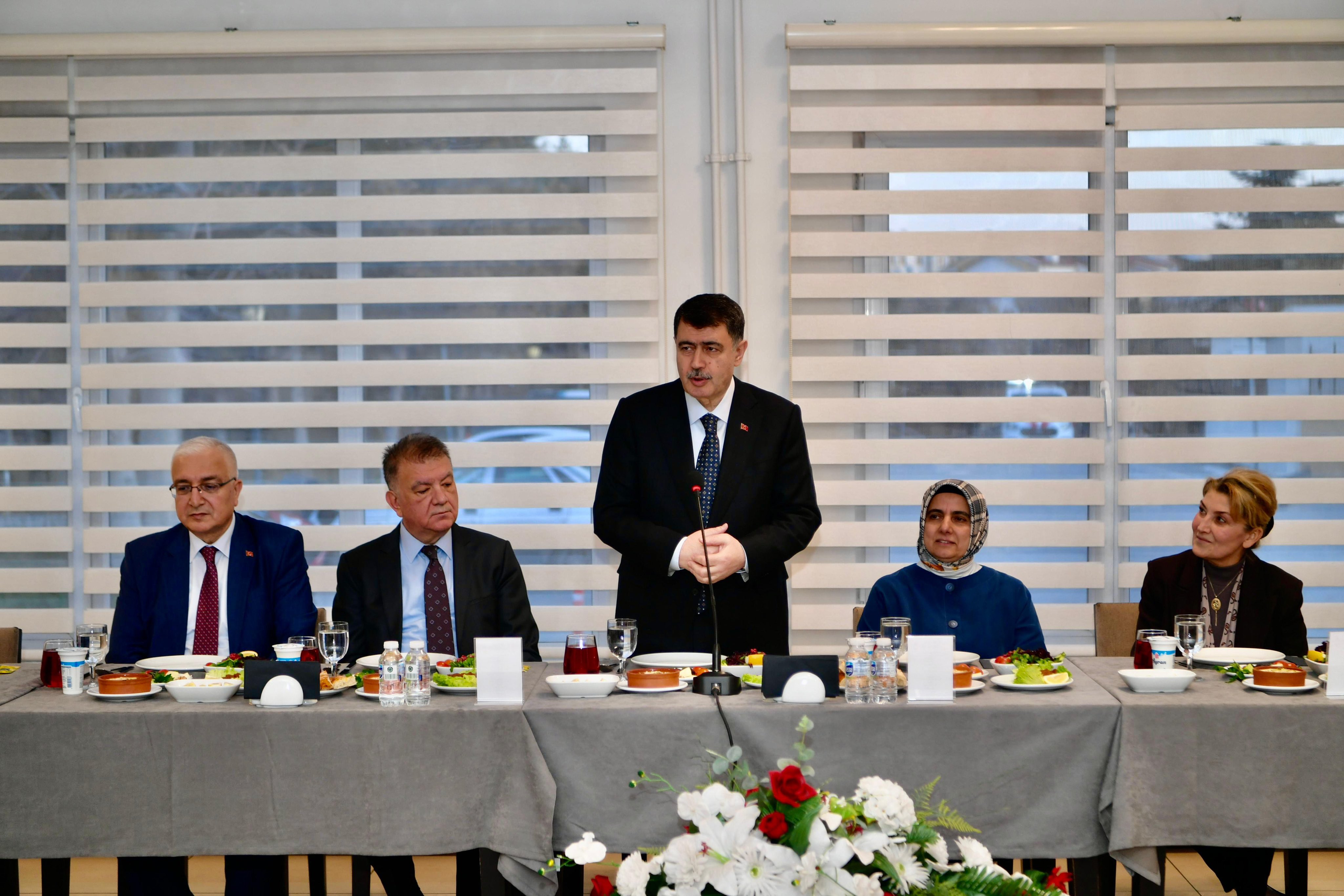 Vali Şahin'den İftar Buluşması