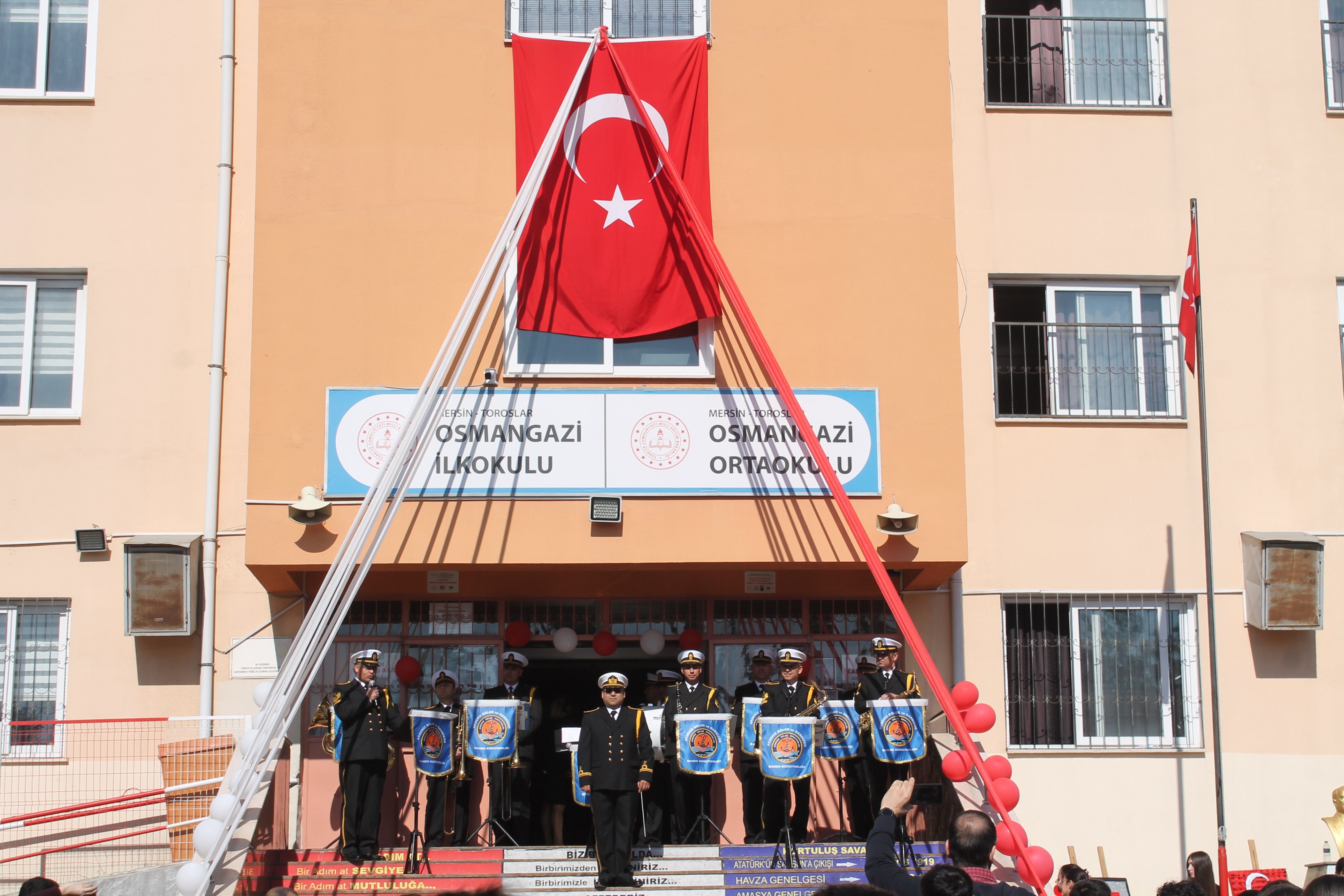 Bando Konseri ve Bayrak Töreni