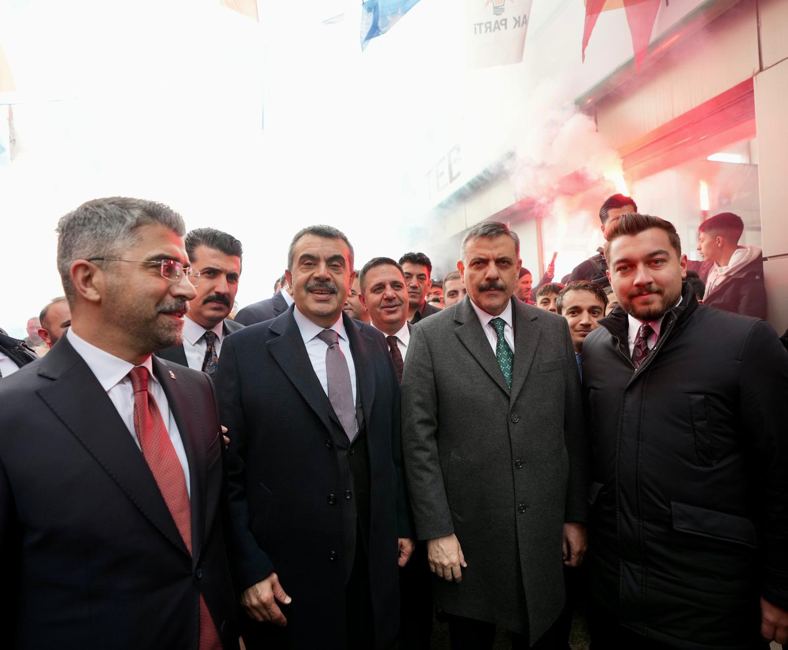 Bakanlar Erzurum İl Başkanlığını Ziyaret Etti