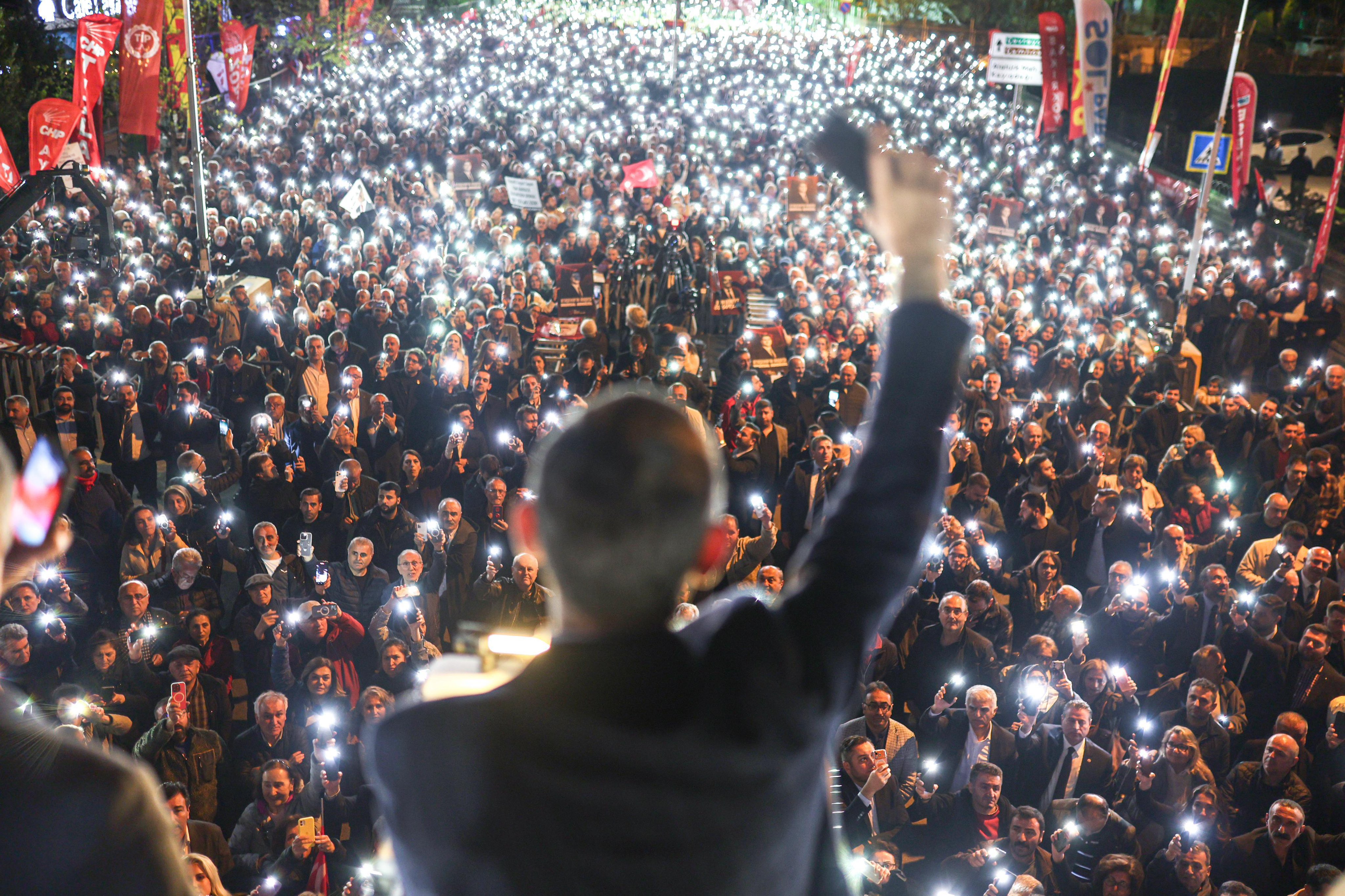 Halk, özgürlük ve demokrasi vurgusu yaptı