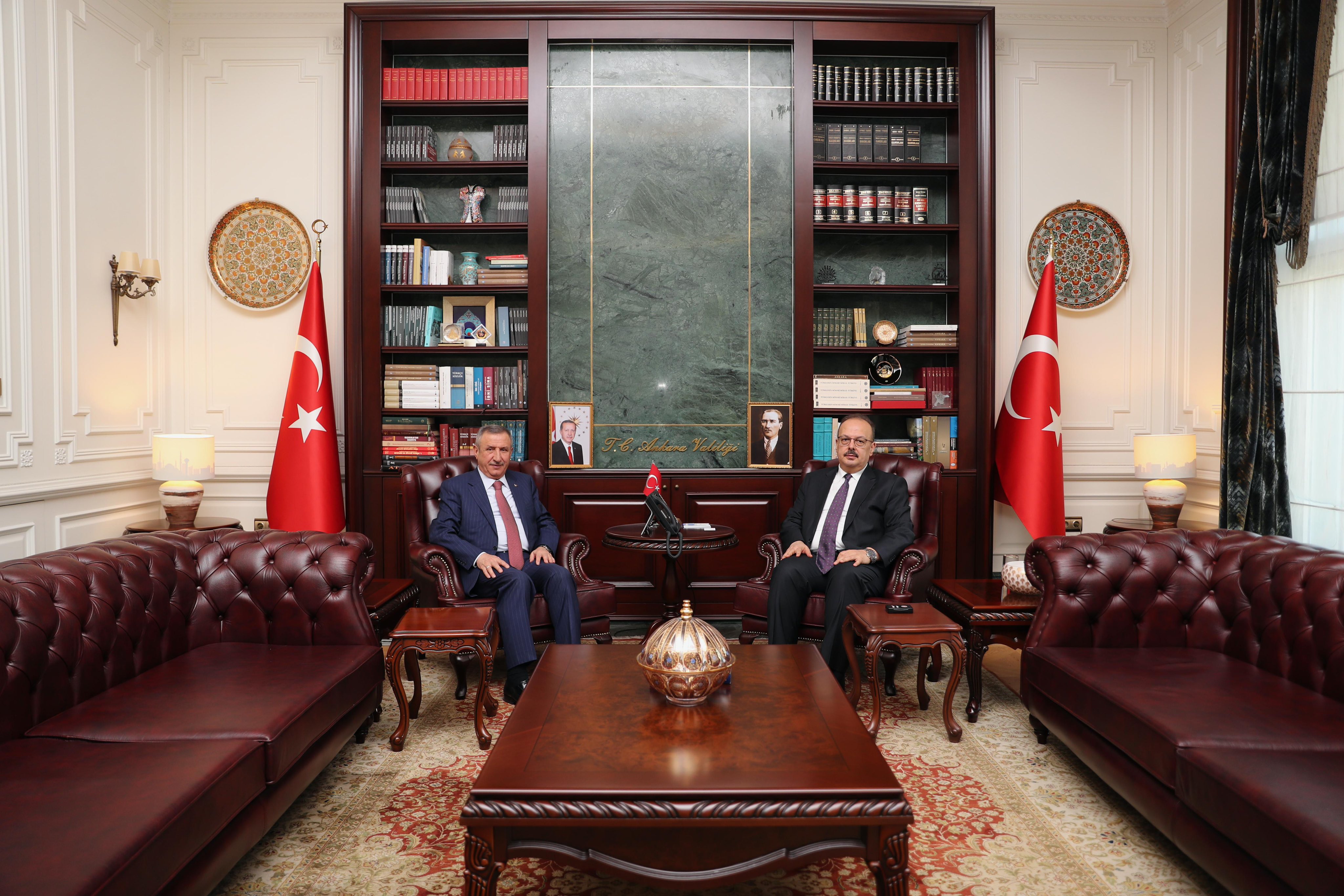 Şerif Yılmaz, Yakup Canbolat'ı Ziyaret Etti