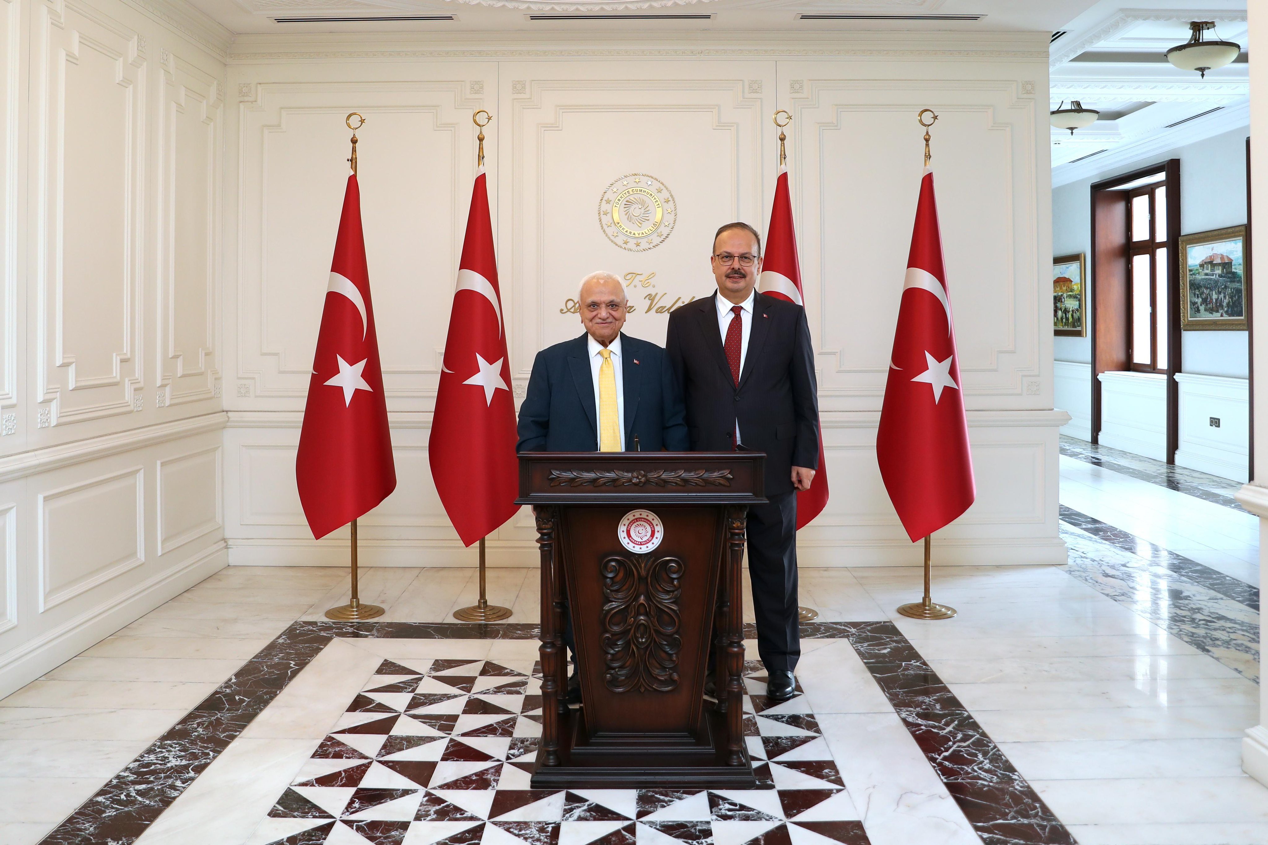 Atilla Koç, Vali Canbolat'ı Ziyaret Etti