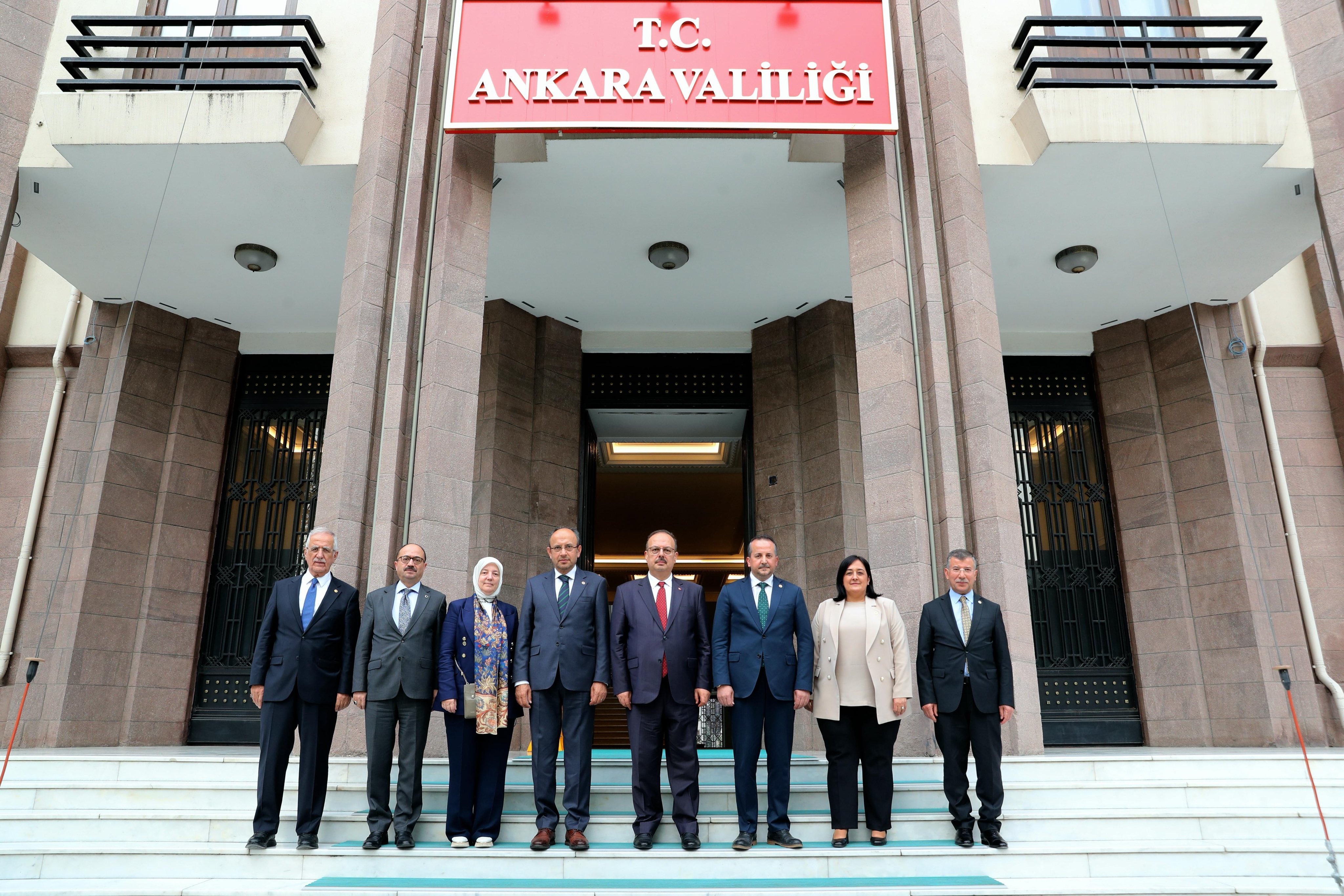 Bursa ve Şanlıurfa milletvekilleri valiyi ziyaret etti