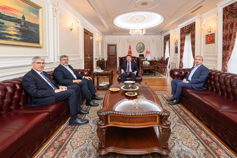 Afyonkarahisar Milletvekili Özkaya, Adalet Bakanı Tunç'u Ziyaret Etti