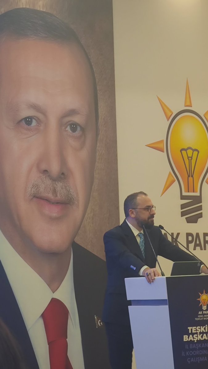 AK Parti Afyonkarahisar İl Başkanı Şahin, Etkili İletişim ve Medya Sunumuna Katıldı