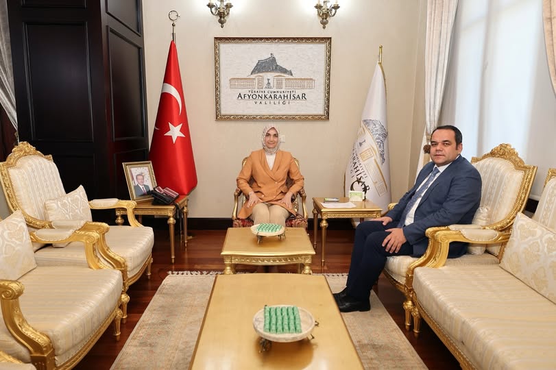 Afyonkarahisar Valisi Yiğitbaşı, Gazeteciler Cemiyeti Başkanı Artuk'u Kabul Etti