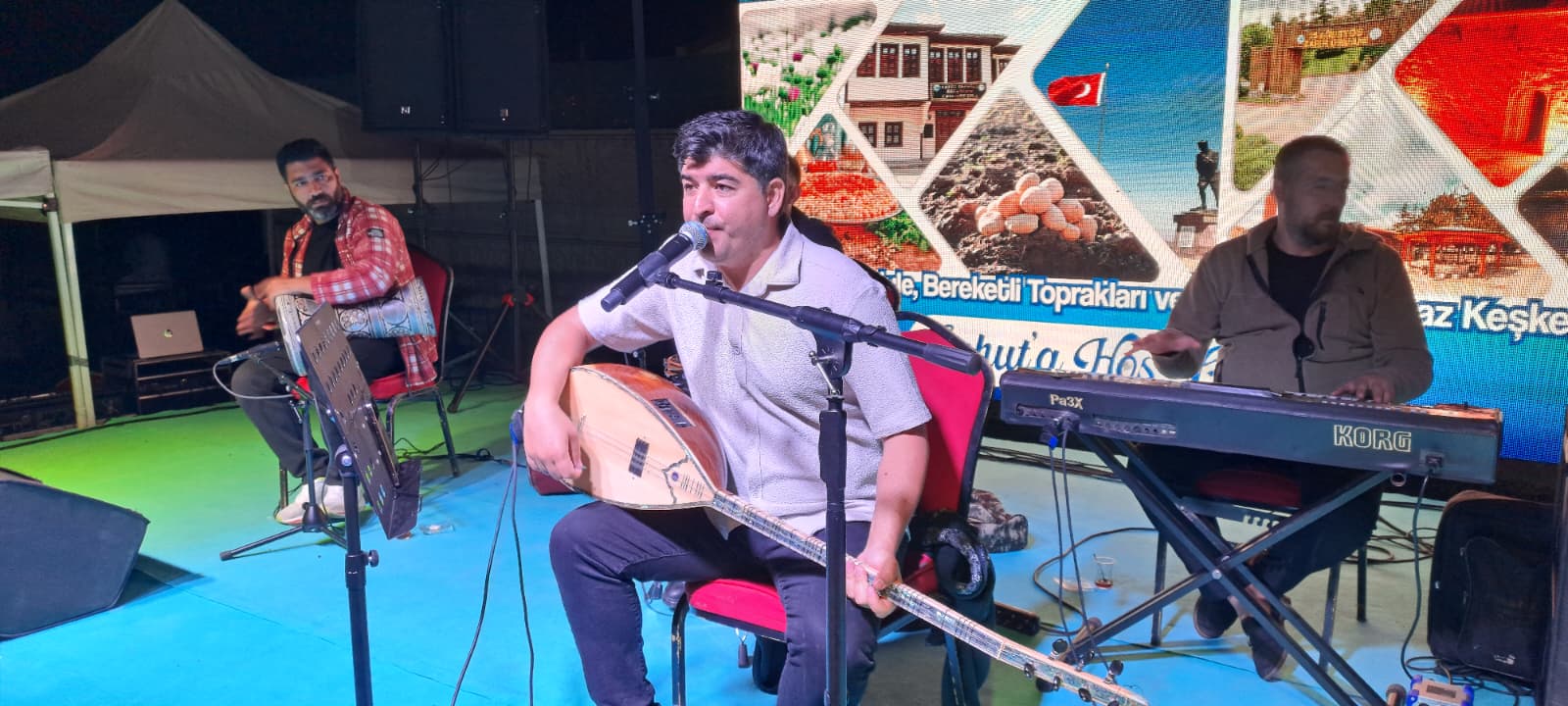Şuhut Belediyesi 21. Kültür ve Sanat Etkinlikleri Kapsamında Yunus Koşar Konseri Verdi