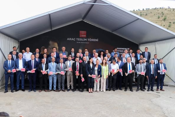 Afyonkarahisar Belediyesi'nin Araç Filosuna Yeni Çöp Toplama Aracı Eklendi