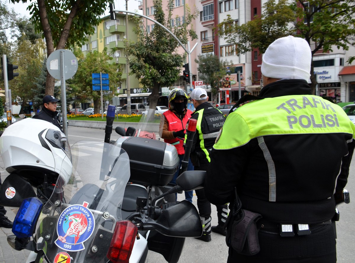Afyonkarahisar'da Motosiklet ve Elektrikli Bisikletlere Yönelik Denetimler Artırıldı