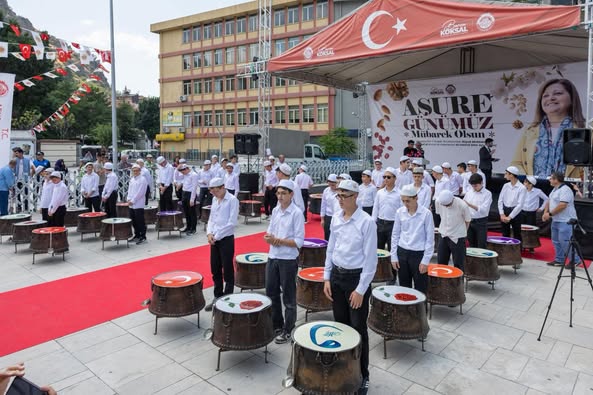 Afyonkarahisar'da 40 Hafız, 40 Hatim ve 40 Kazan Aşure ile Bereket Paylaşımı