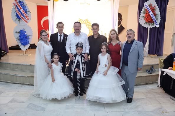 Sandıklı Belediye Başkanı Öztaş, Hemşehrilerinin Sevinçlerine Ortak Oldu