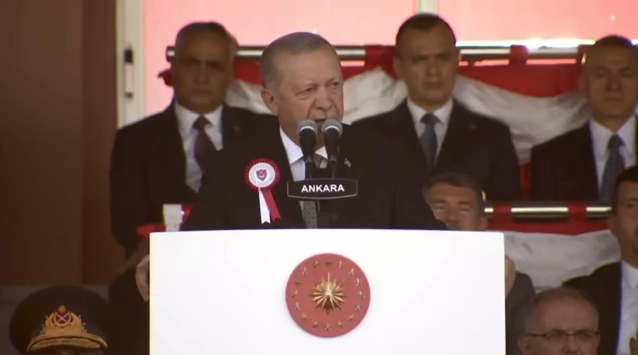 ????Cumhurbaşkanımız Sayın Recep Tayyip Erdoğan: “Ağustos'ta milletimiz, zillet ve zulmete rıza göstermeyeceğini, esarete boyun eğm...