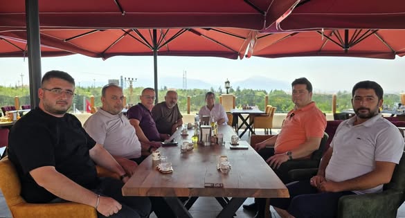 Bolvadin Belediye Başkanı Aynacı Gazetecilerle Kahvaltıda Buluştu