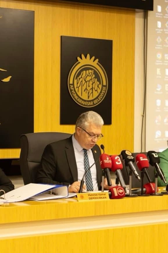 Aynaya Bakın. Önce Kendinizle Yüzleşin