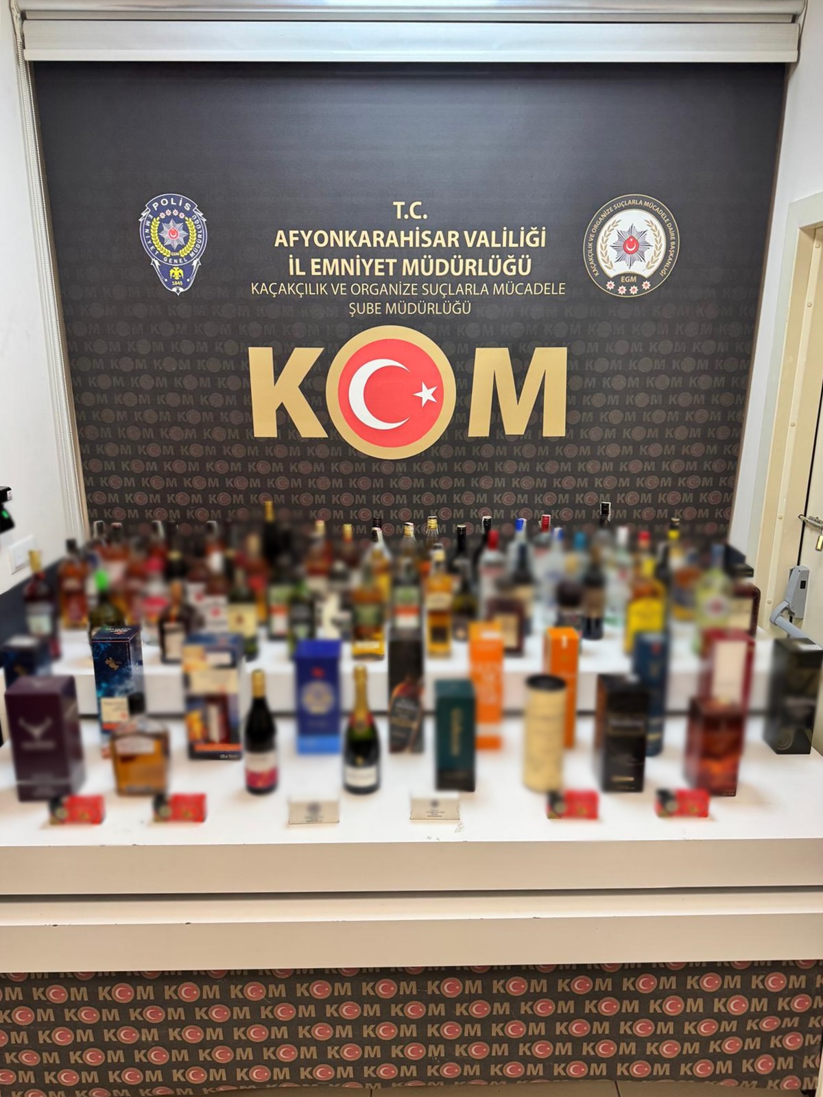 Afyonkarahisar Merkez’de Kaçak İçki ve Mermi Operasyonu