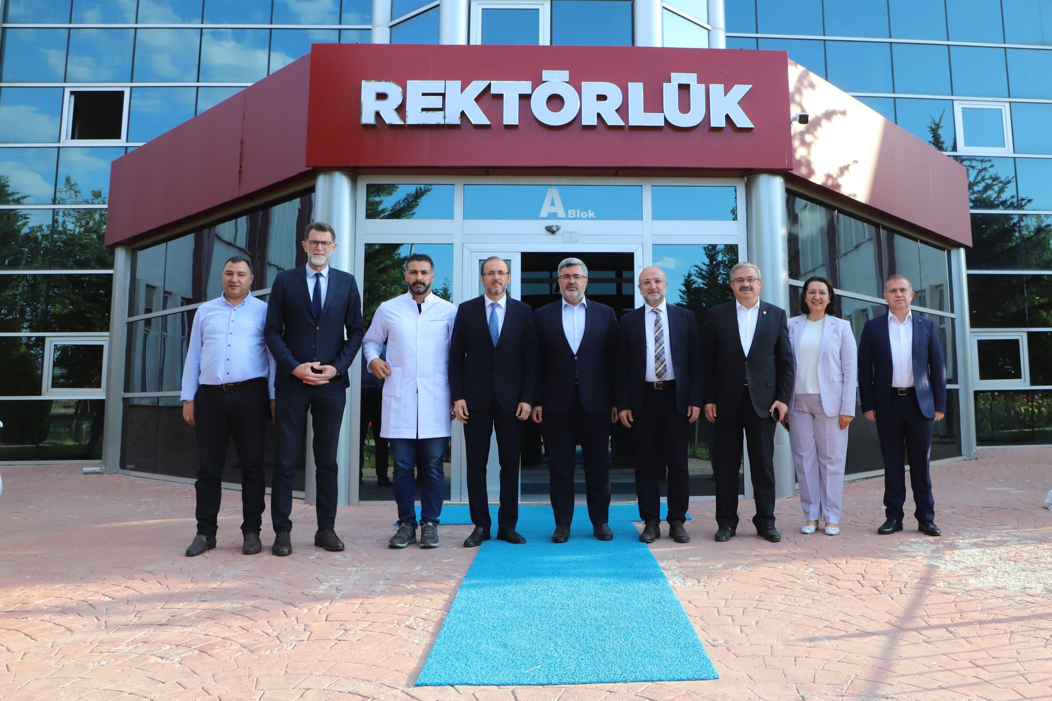 ÜNİVERSİTEDEN ASKERİYEYE, SPORDAN GENÇLİĞE AK PARTİ HEYETİNDEN ZİYARET TURU