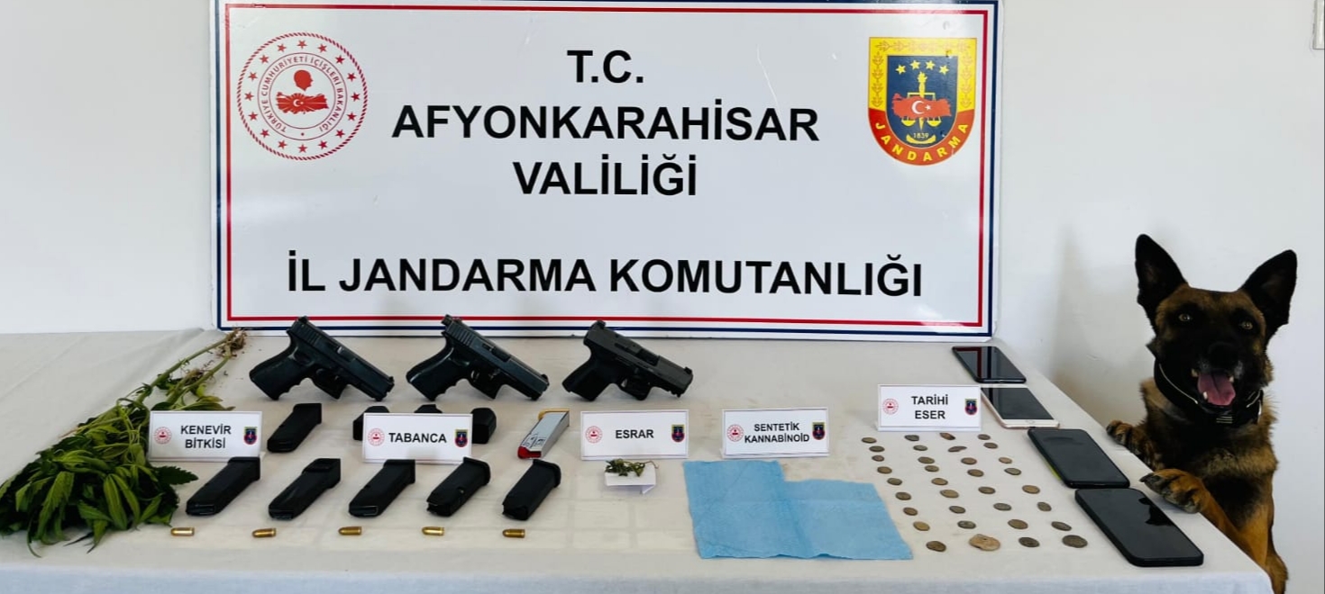 Sinanpaşa'da Uyuşturucu Operasyonu: 4 Şüpheli Gözaltına Alındı 