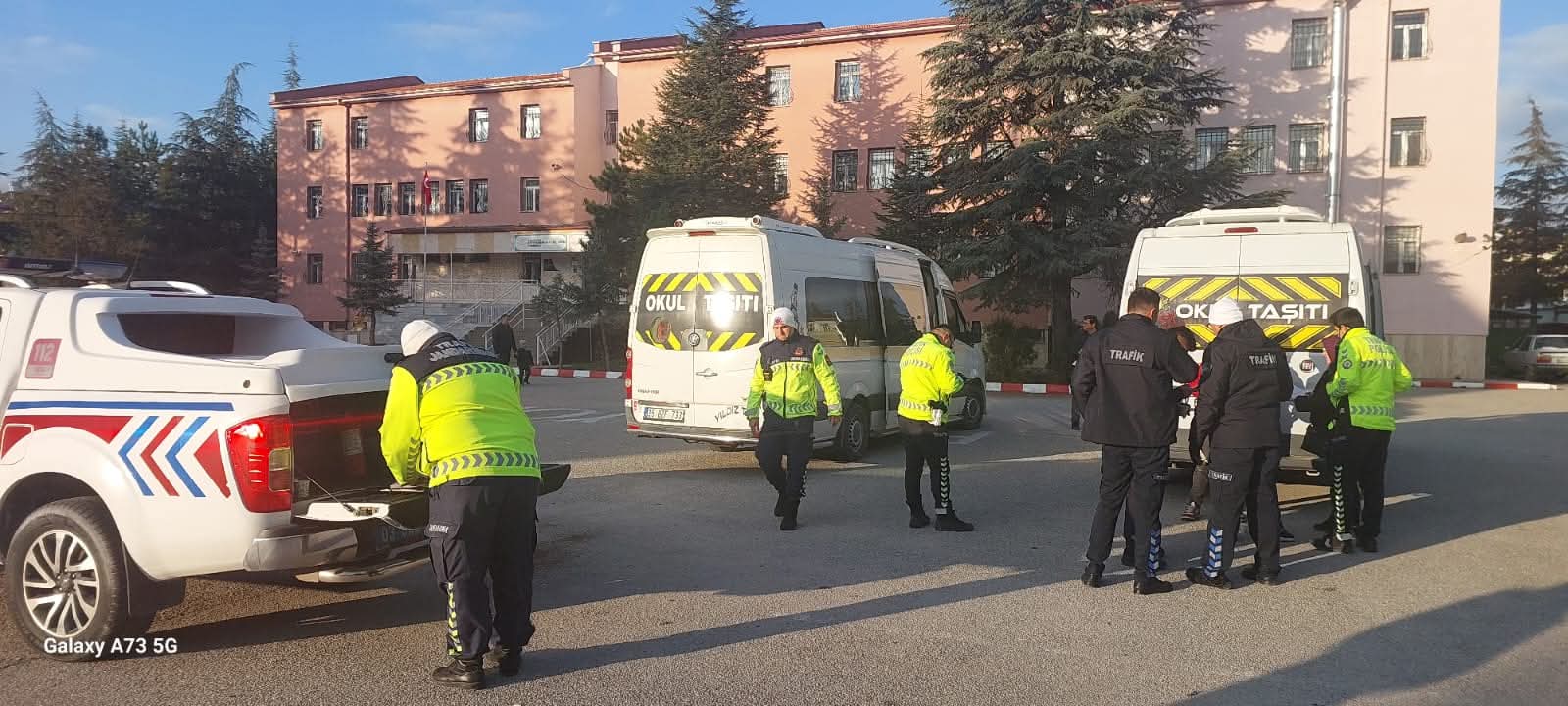 Öğrencilerin Güvenliği İçin Okul Servislerine Yönelik Denetimler Aralıksız Sürüyor - 1