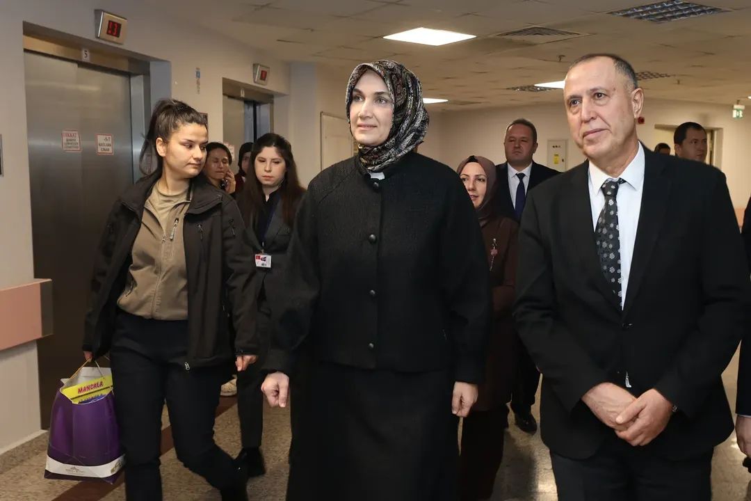 Vali Yiğitbaşı Afyonkarahisar Devlet Hastanesi’nde İncelemelerde Bulundu - 1