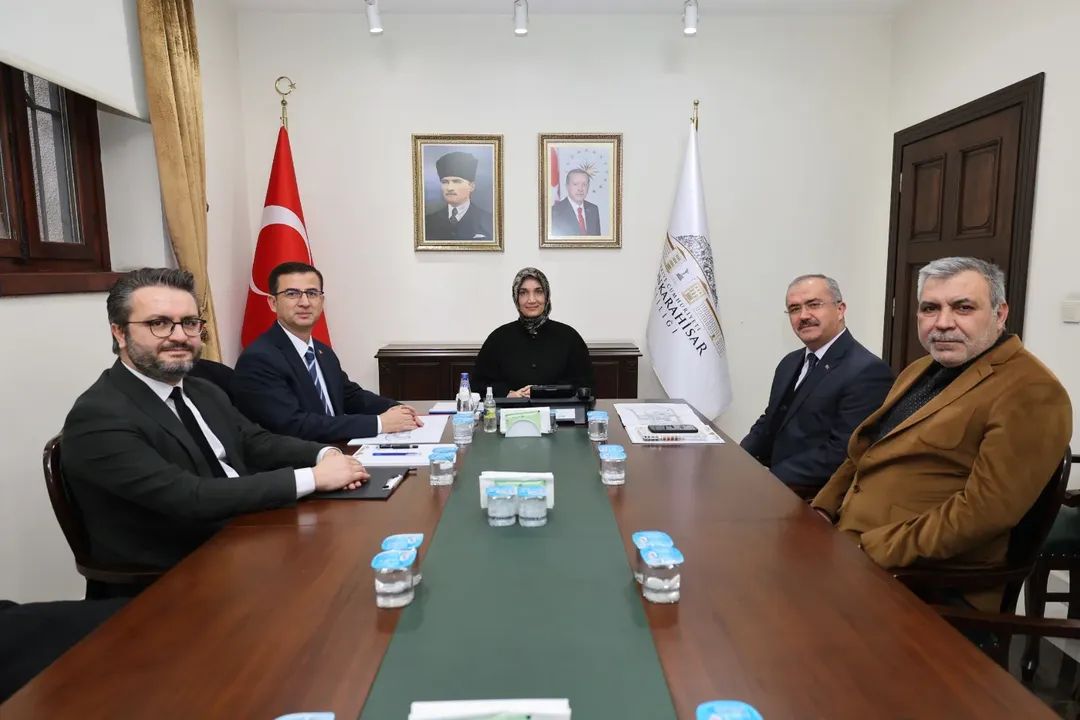 Gündüzlü Bakım ve Aktif Yaşam Merkezi Projesi Vali Yiğitbaşı’na Sunuldu - 1