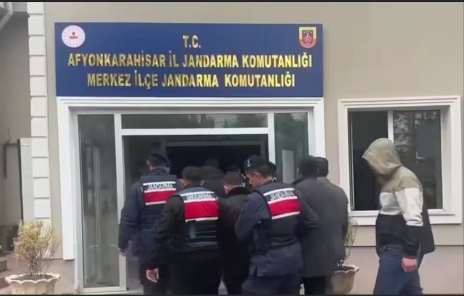Afyonkarahisar’ın da Aralarında Olduğu 14 İlde Silah Kaçakçılarına Darbe - 1