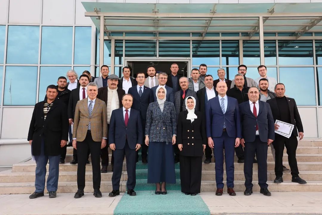 Vali Yiğitbaşı Muhtarlar Akademisi Kapanış Programına Katıldı - 1