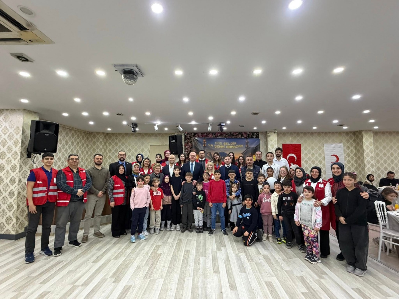 Kızılay’dan Anlamlı İftar - 1