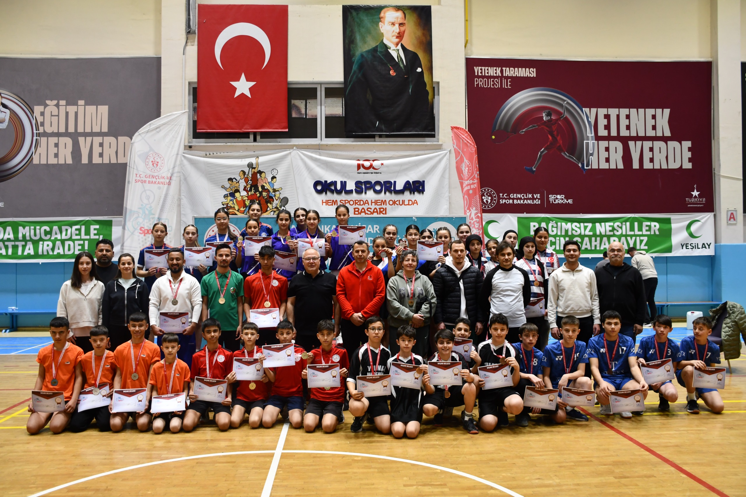 Okul Sporları Badminton Yıldızlar Grup Müsabakaları Sona Erdi - 1