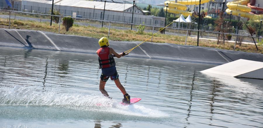 Su Kayağı Türkiye Şampiyonası Afyonkarahisar’da başladı