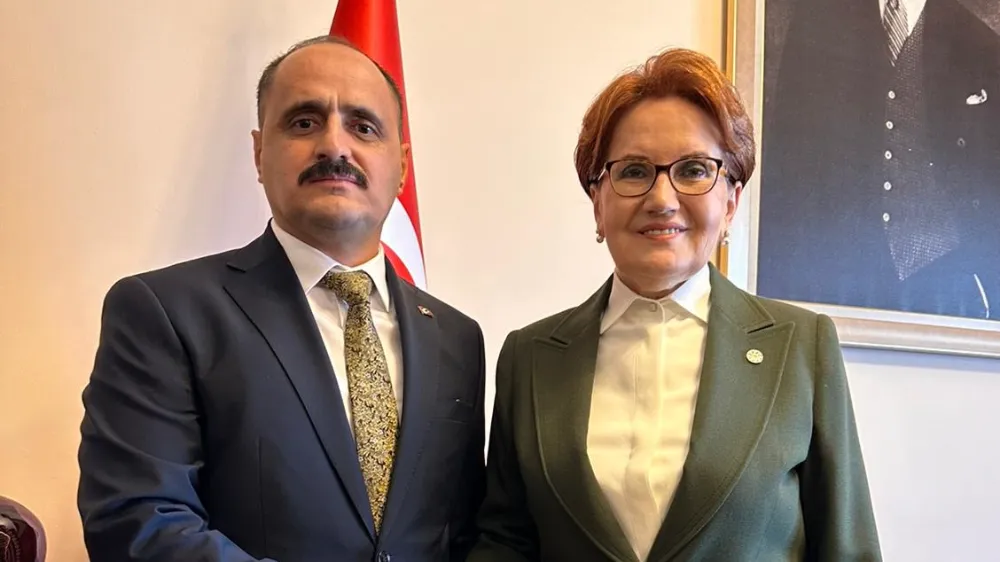 Akşener