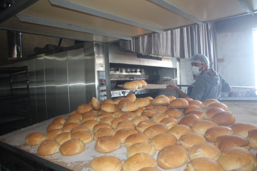 Emirdağ’dan depremzedelere ekmek yardımı