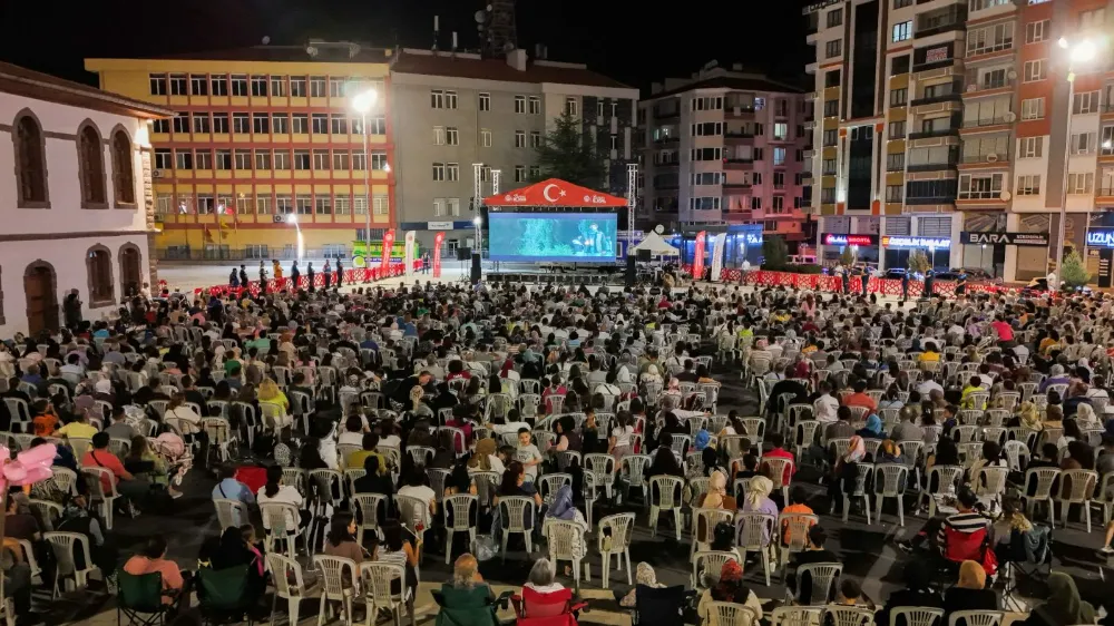 “Aybüke: Öğretmen Oldum Ben” Filmine Büyük İlgi