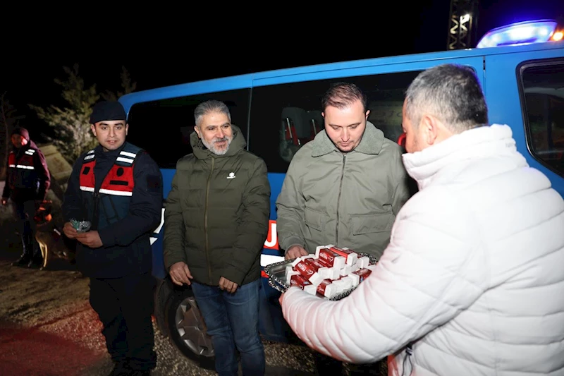 Sandıklı’da Yeni Yıl Ziyaretleri: Güvenlik ve Sağlık Personeline Teşekkür